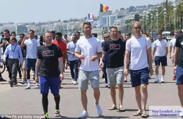 England players enjoy the sunshine ahead of Euro game with Iceland (photos)